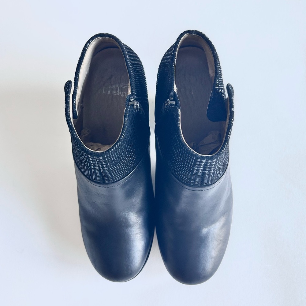 Dansko Black Genuine Leather Textured Heeled Ankle Boots size EUR 39, US 8.5 - Picture 4 of 15